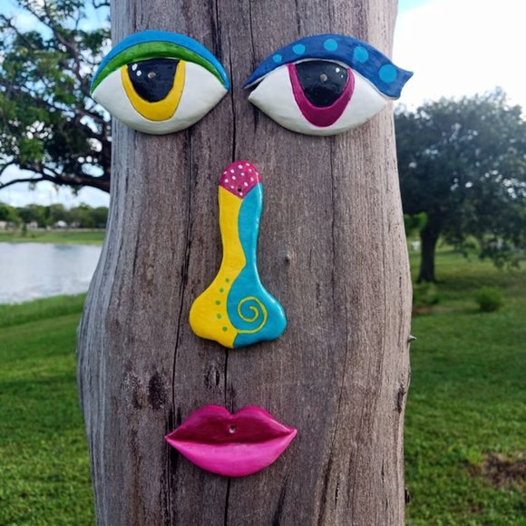 Tree Face Colorful garden decoration Decor Outdoor Fun - Picture 9 of 10